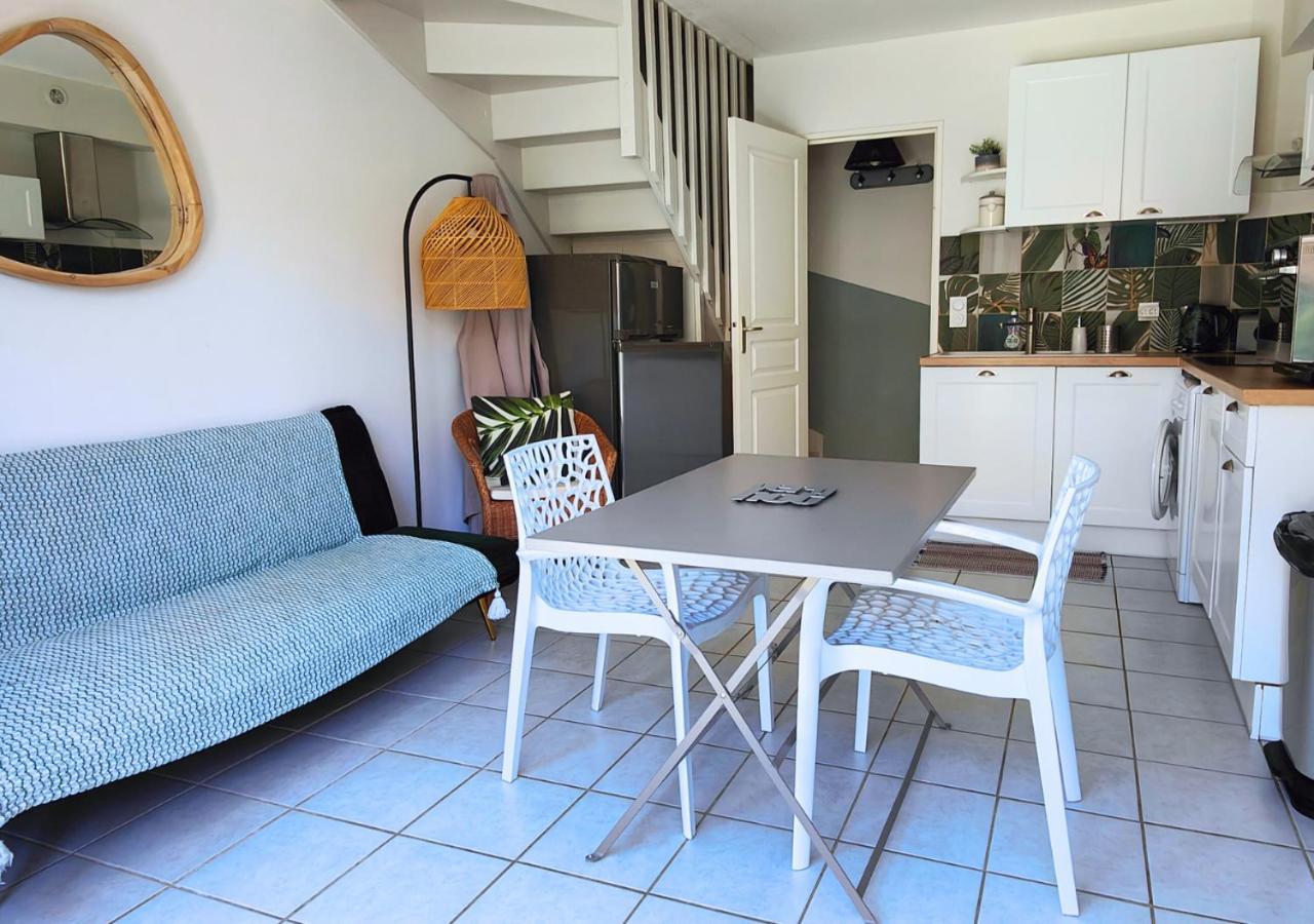 Mazet - A 300M De La Plage / Terrasse / Wifi / La Conciergerie Varoise La Londe-les-Maures Esterno foto